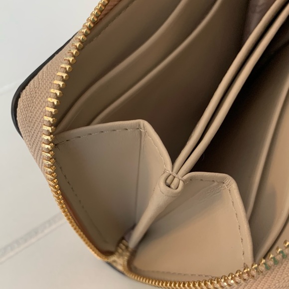 Michael Kors coin/card case Gold pebbled leather - Picture 7 of 7